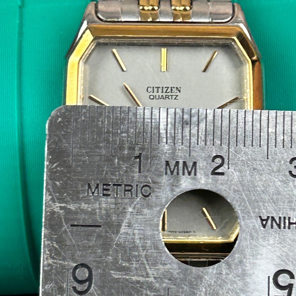 Citizen Quartz Two Tone Square‎ Watch 1000-S63871 Day Date White Dial - Picture 2 of 9